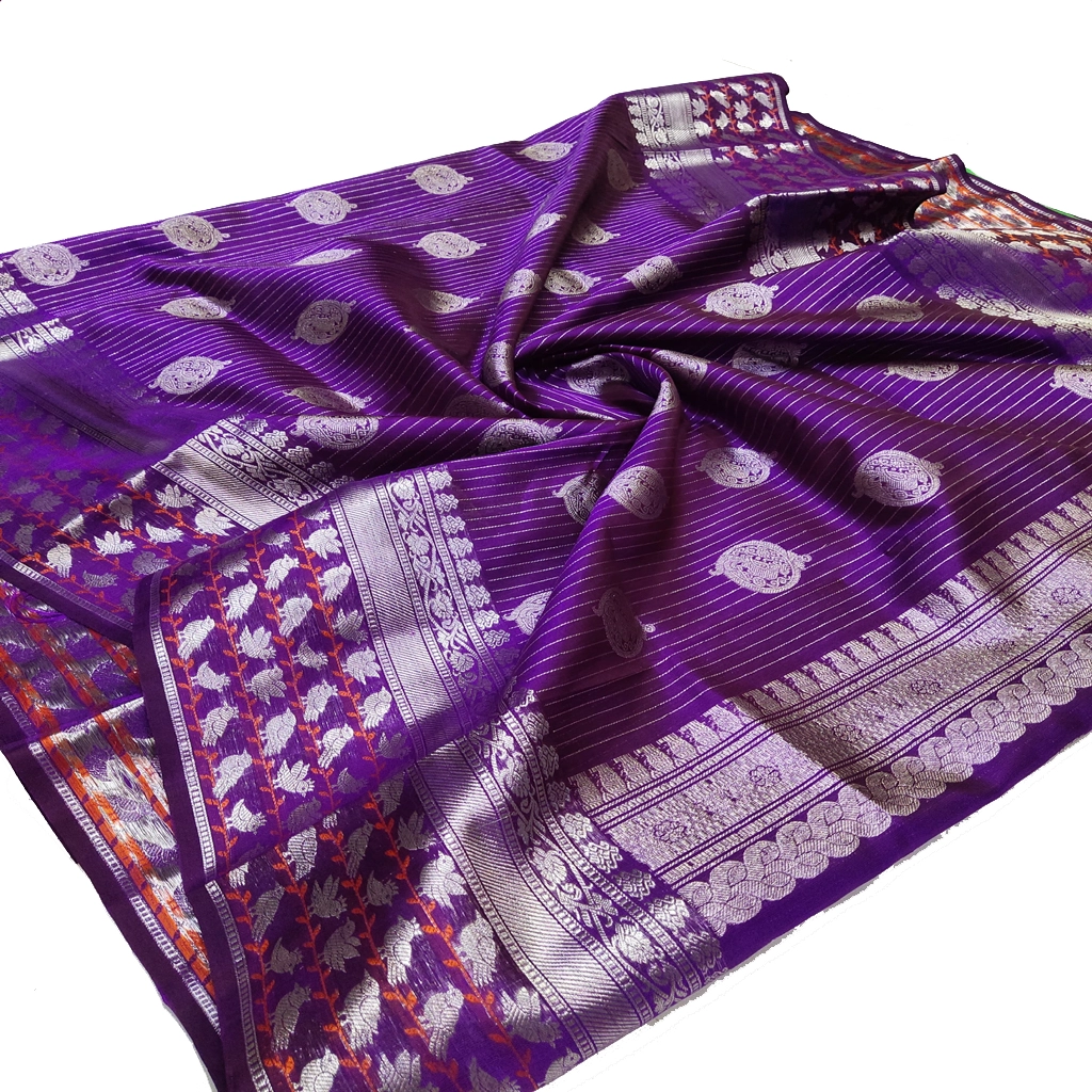 Handwoven Venkatagiri Pure Pattu Saree
(Handloom & Silk mark Certified)
