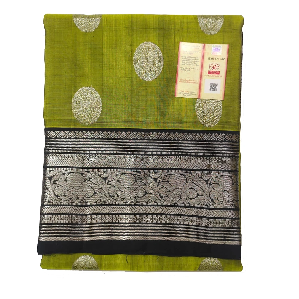 Handwoven Venkatagiri Pure Pattu Saree
(Handloom & Silk mark Certified)