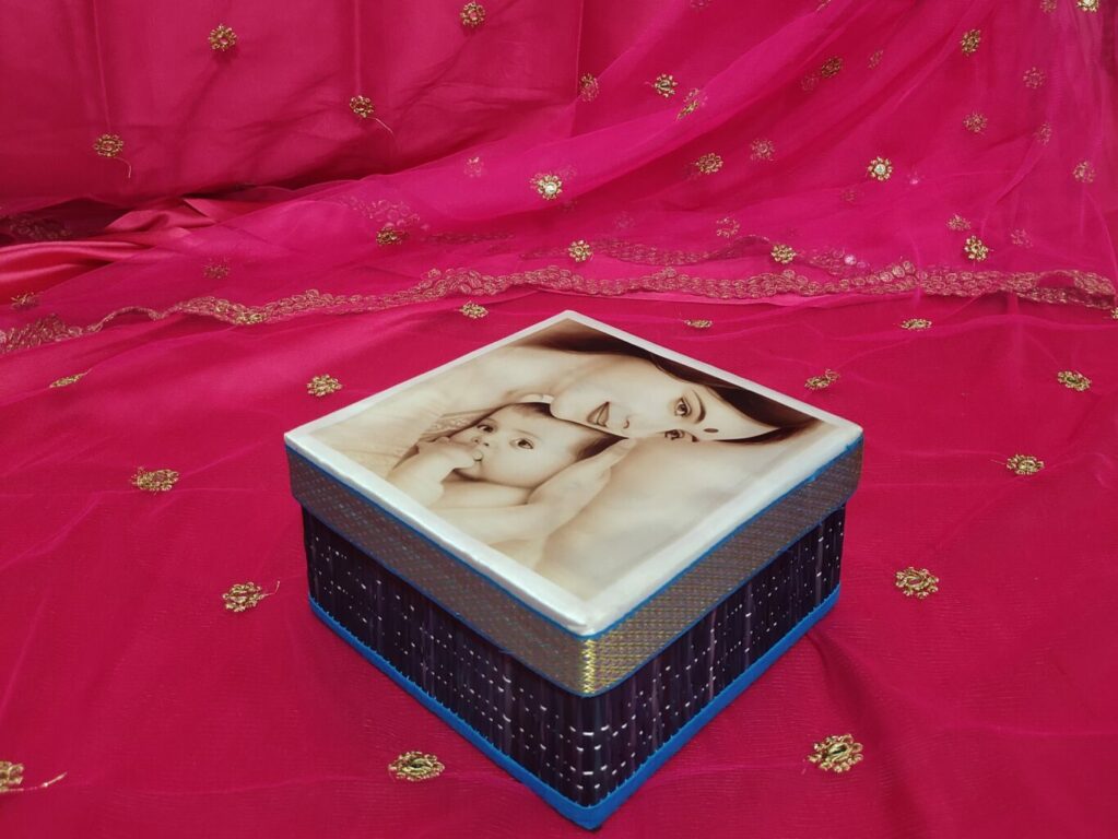 [HMRGC6X6X3] Traditional Handmade Gifts