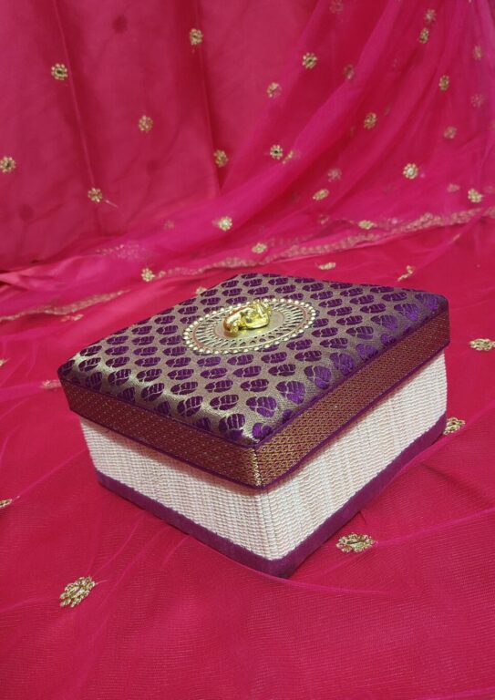 [HMRGV6X6X3] Traditional Handmade Gifts