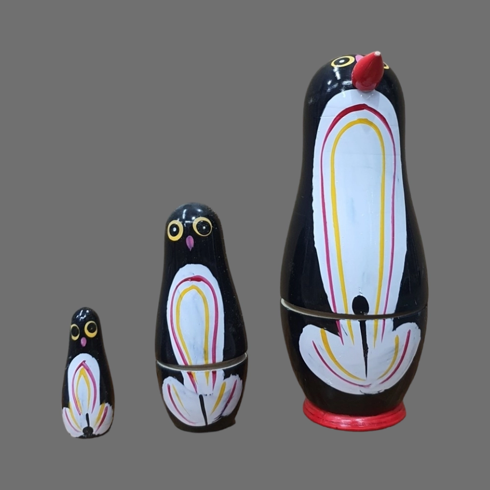 [WCEK3SETPE] Etikoppaka Wooden Crafted Penguin 3 Nested Doll Set