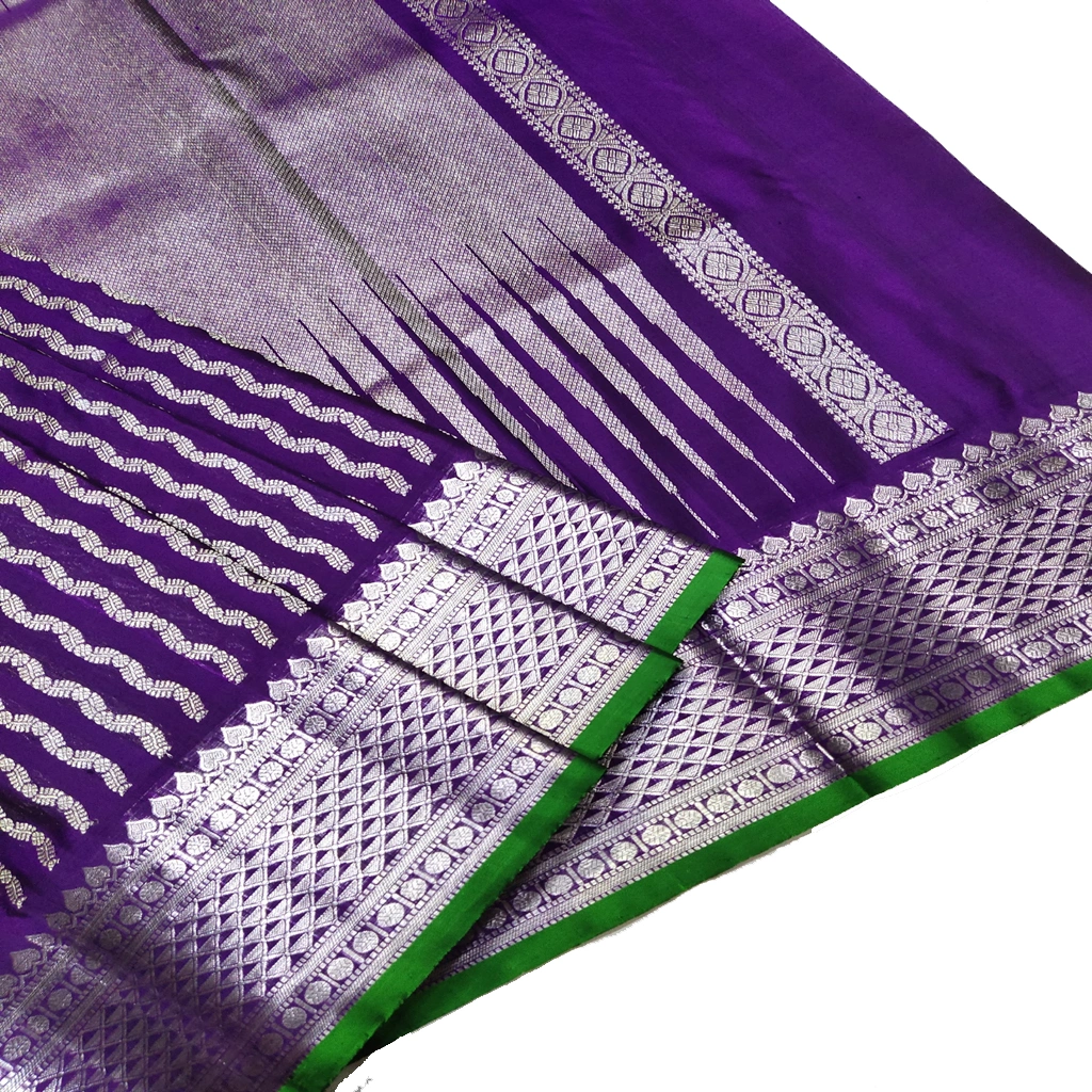[VGSSPGS] Handwoven Venkatagiri Pure Pattu Saree
(Handloom & Silk mark Certified)